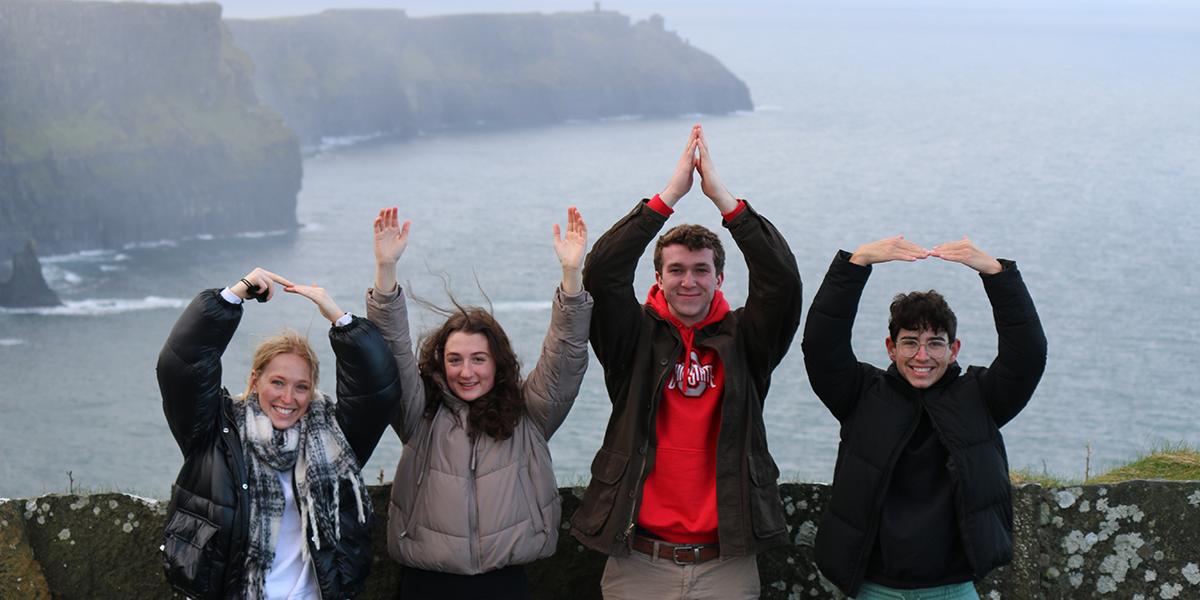 Study abroad students, O-H-I-O in Dublin, Ireland